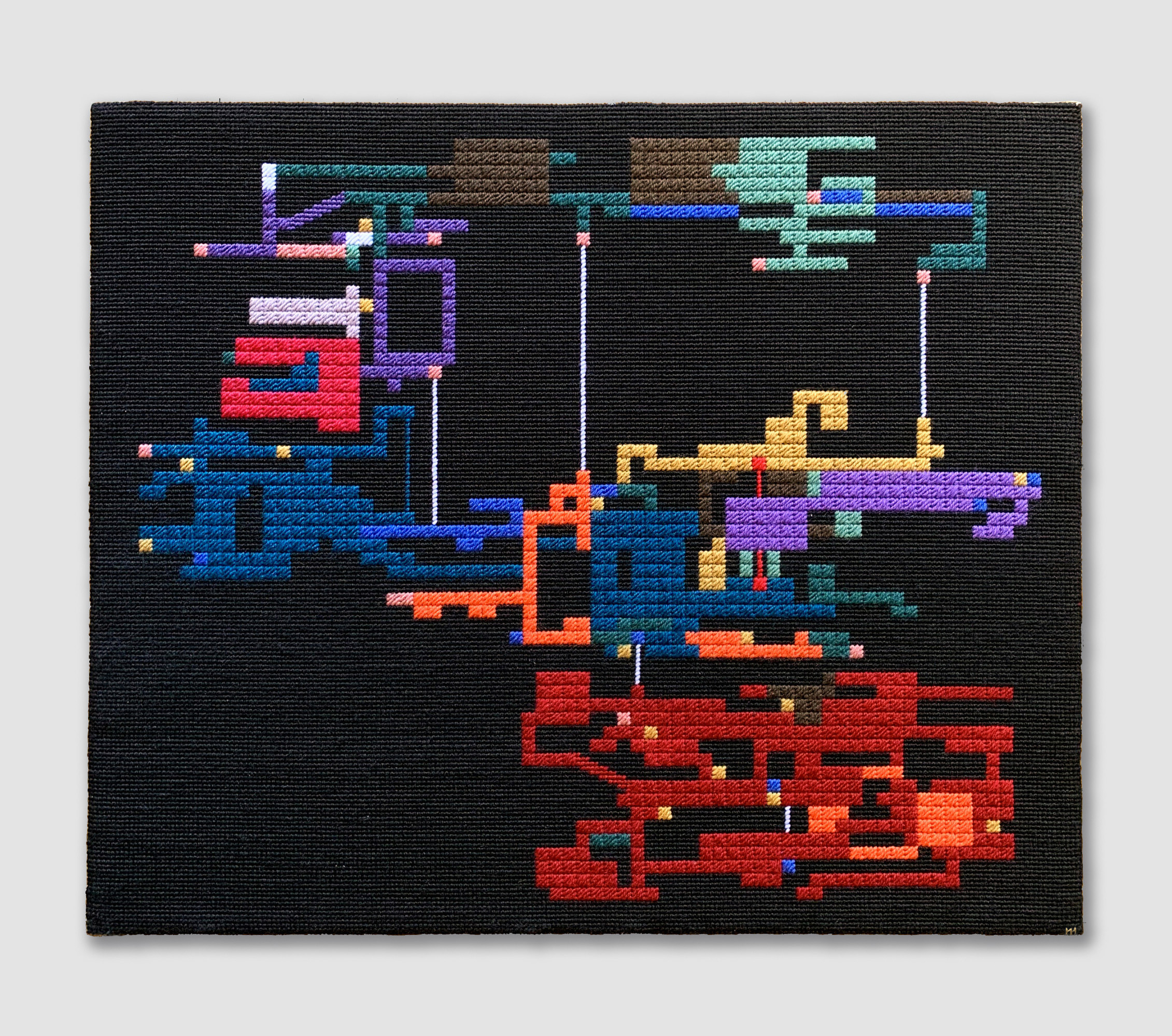  / Tapisserie à l’aiguille au petit point et point écossais représentant la carte du jeu vidéo *Super Metroid*, dans sa version SNES. Œuvre de l’artiste Marine Beaufils.