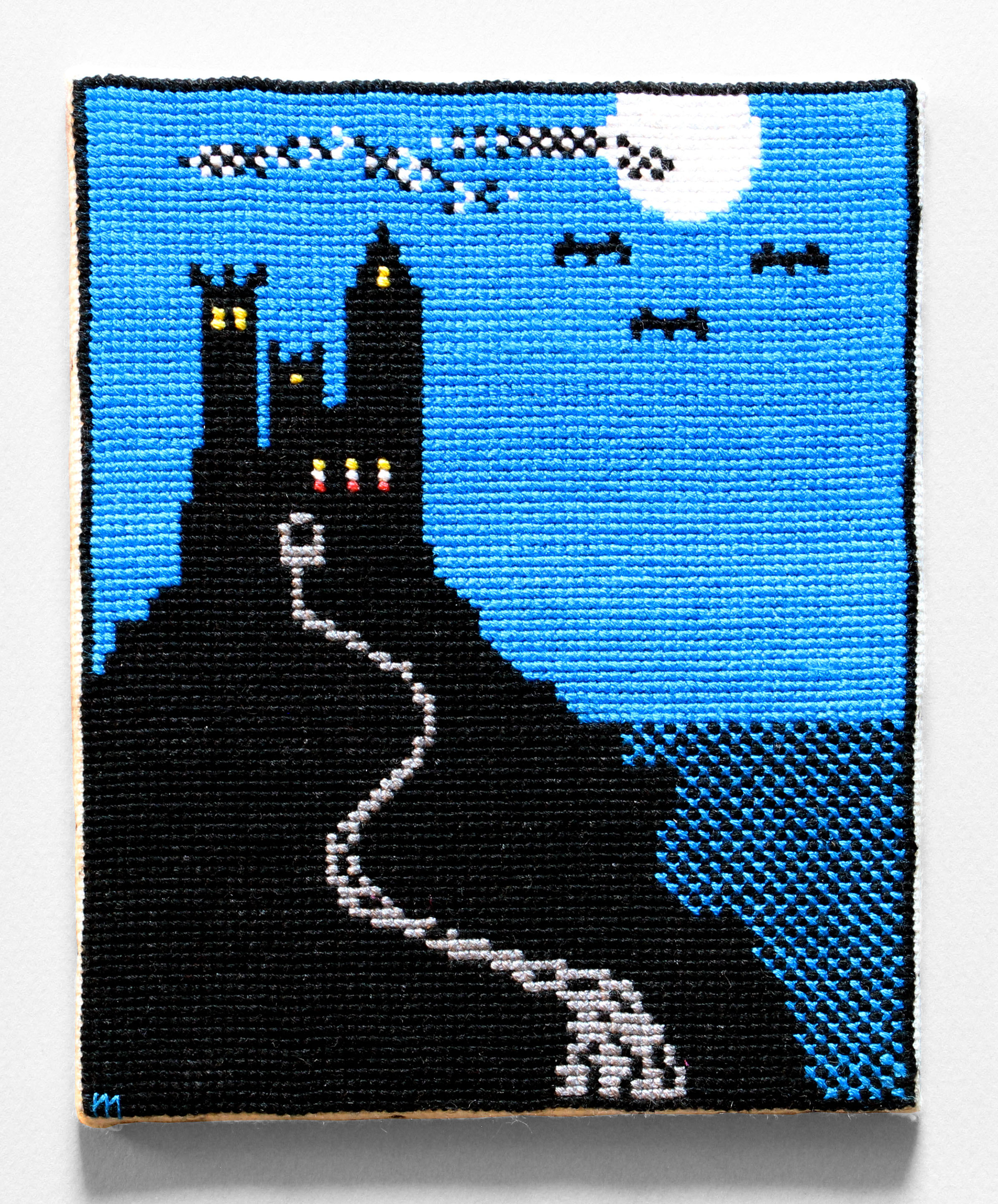  / Cross-stitch from the Solitaire game designed by Susan Kare for Windows 3.0. Art by artist Marine Beaufils.